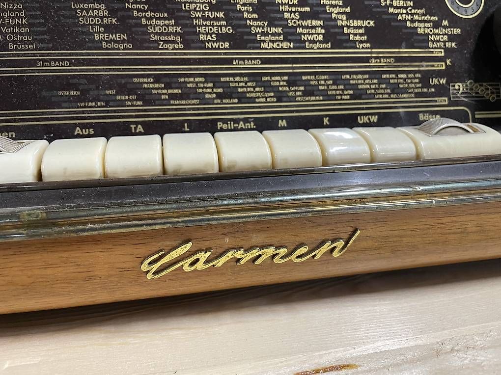 Radio: Nostalgie Radio  – Usato da Basel venduto da mat_nj5b 1