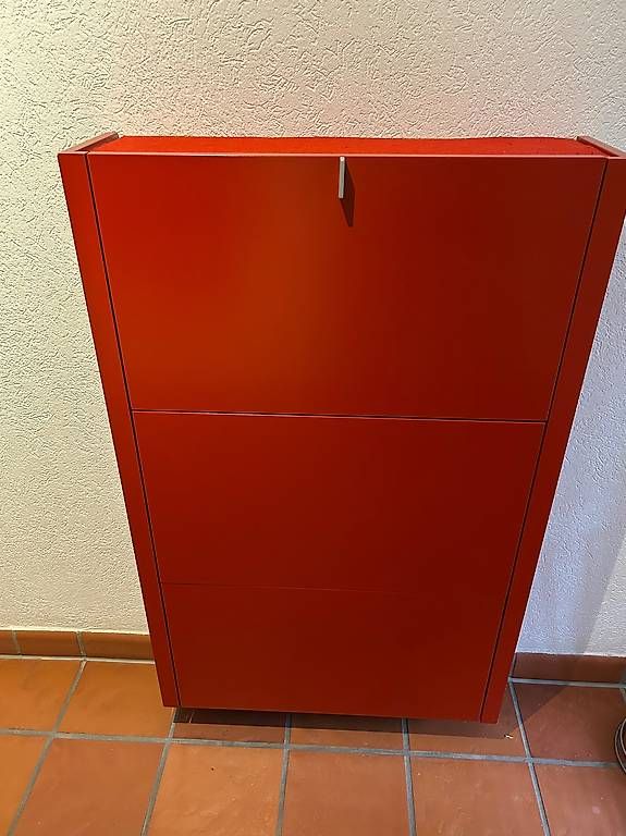 Armadi: Moderner Wandschuhschrank – Usato da Oberlunkhofen venduto da HelenOL 1