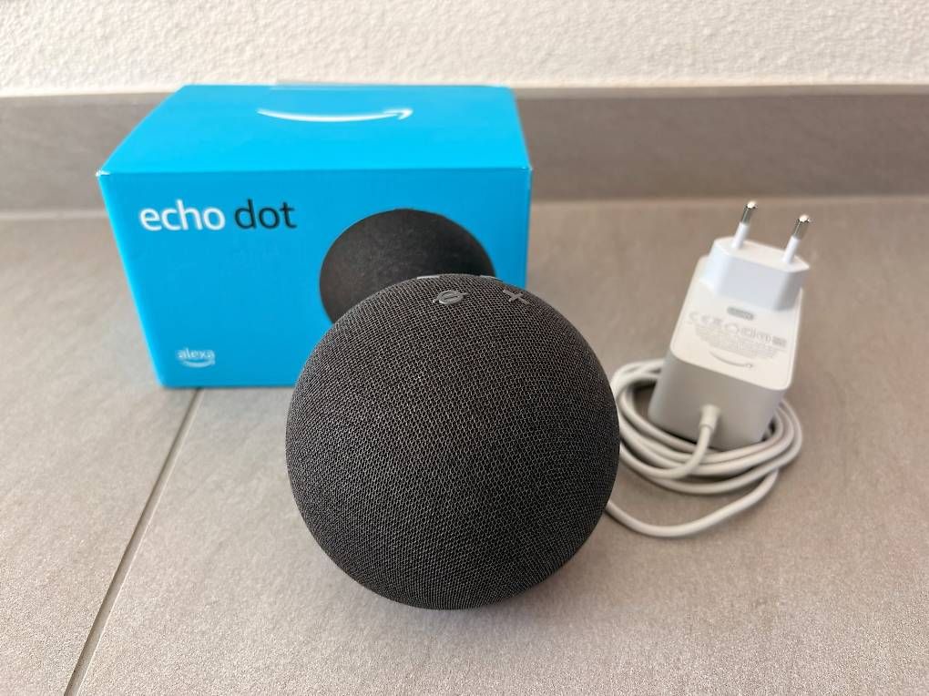Casse acustiche: Amazon Echo Dot 5. Generation mit Alexa, Anthrazit – Usato da Boniswil venduto da FluLeu