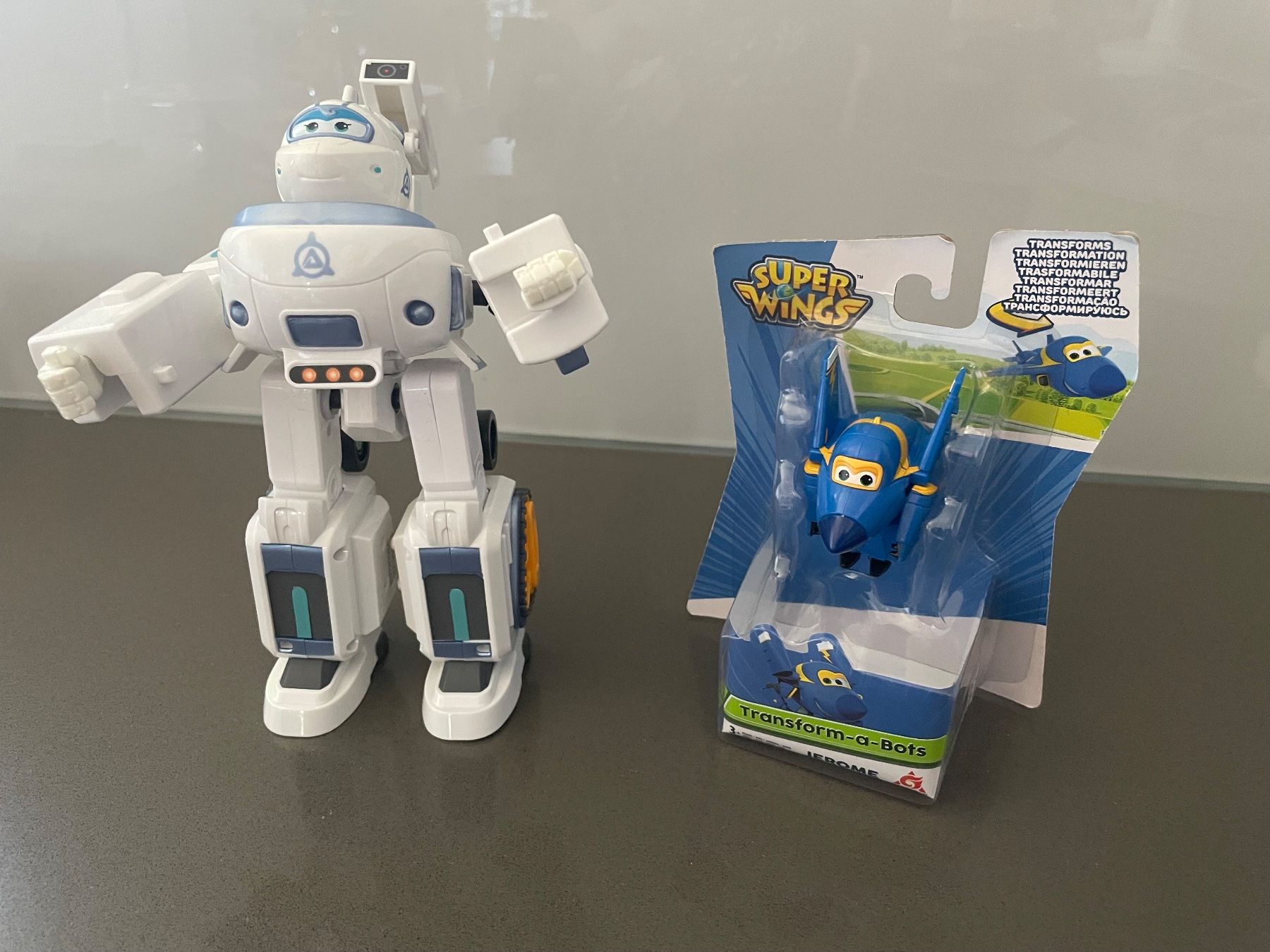 Giocattoli: Super Wings Roboter und Jerome Figur gebraucht – Usato da Winkel venduto da Kade50 2