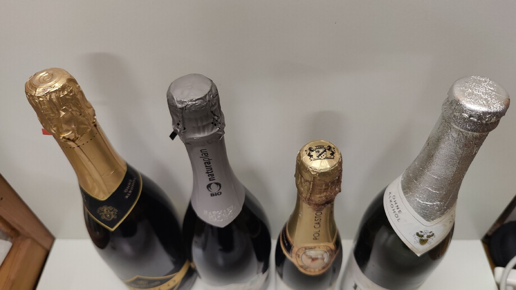 Vino: Sekt/Champagner 4 Stk. (LG) – Usato da Neuenhof venduto da SchnaeppliAllerlei 2