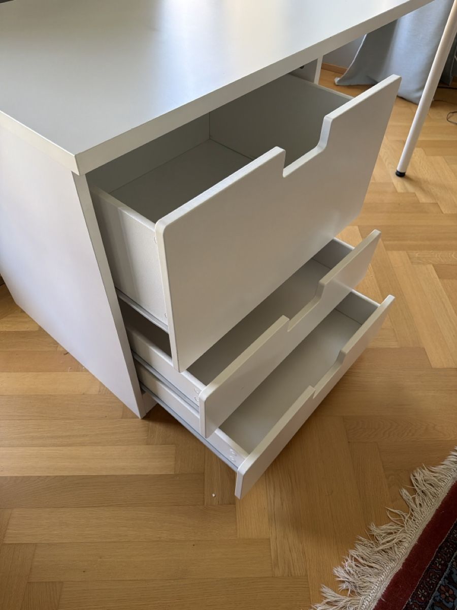 Ikea Schreibtische: Ikea Schreibtisch – Gebraucht aus Lenzburg von joe_m6tr 2