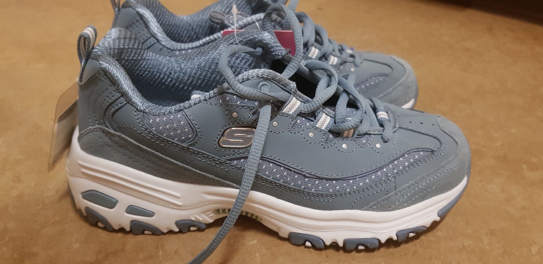 Skechers Damenschuhe: Sketchers Schuhe Größe 37 NEU – Neu und originalverpackt aus Uznach von Bilkev