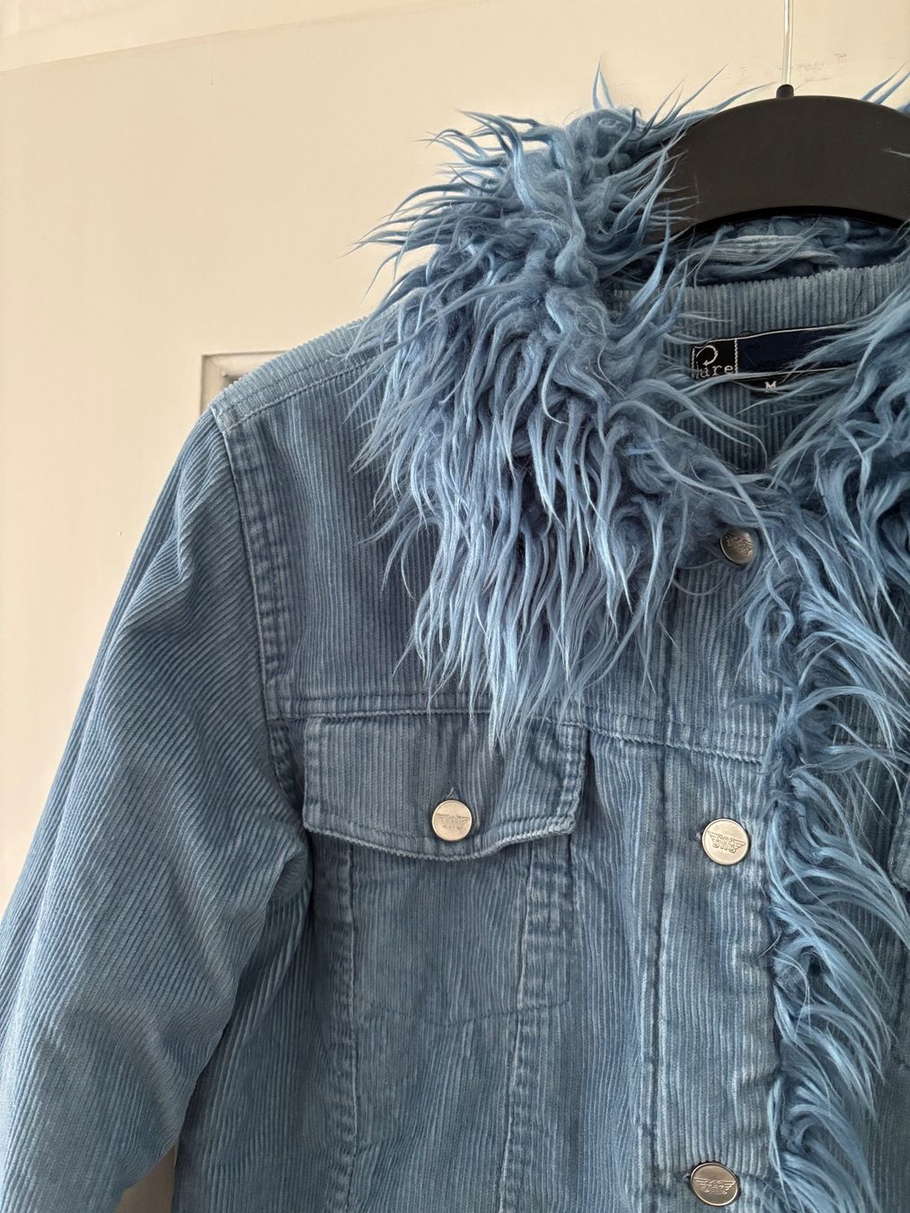 Giacche: Vintage Jeansjacke mit Kunstfell – Usato da Basel venduto da Rose9917 1