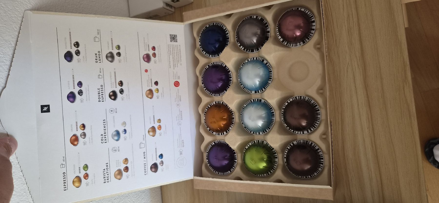 Nespresso Altro per la casa: Nespresso Vertuo Set + Original- Ständer +55 Kaspeln – Nuovo (secondo la descrizione) da Konolfingen venduto da ral_8h2m 3