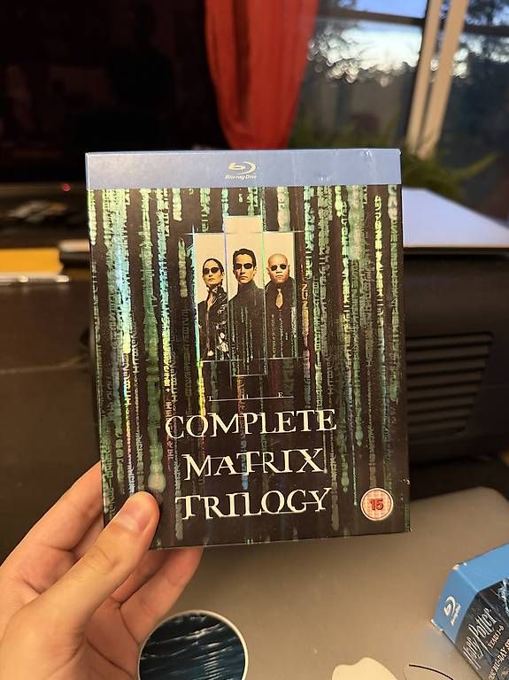 Tous les DVDs: Matrix Complete Trilogy Blu-ray Box Set (OV / Englisch) – D'occasion à Lachen SZ par ait_bfq7
