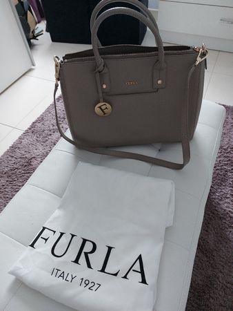 Sac Furla, gris , cuir véritable