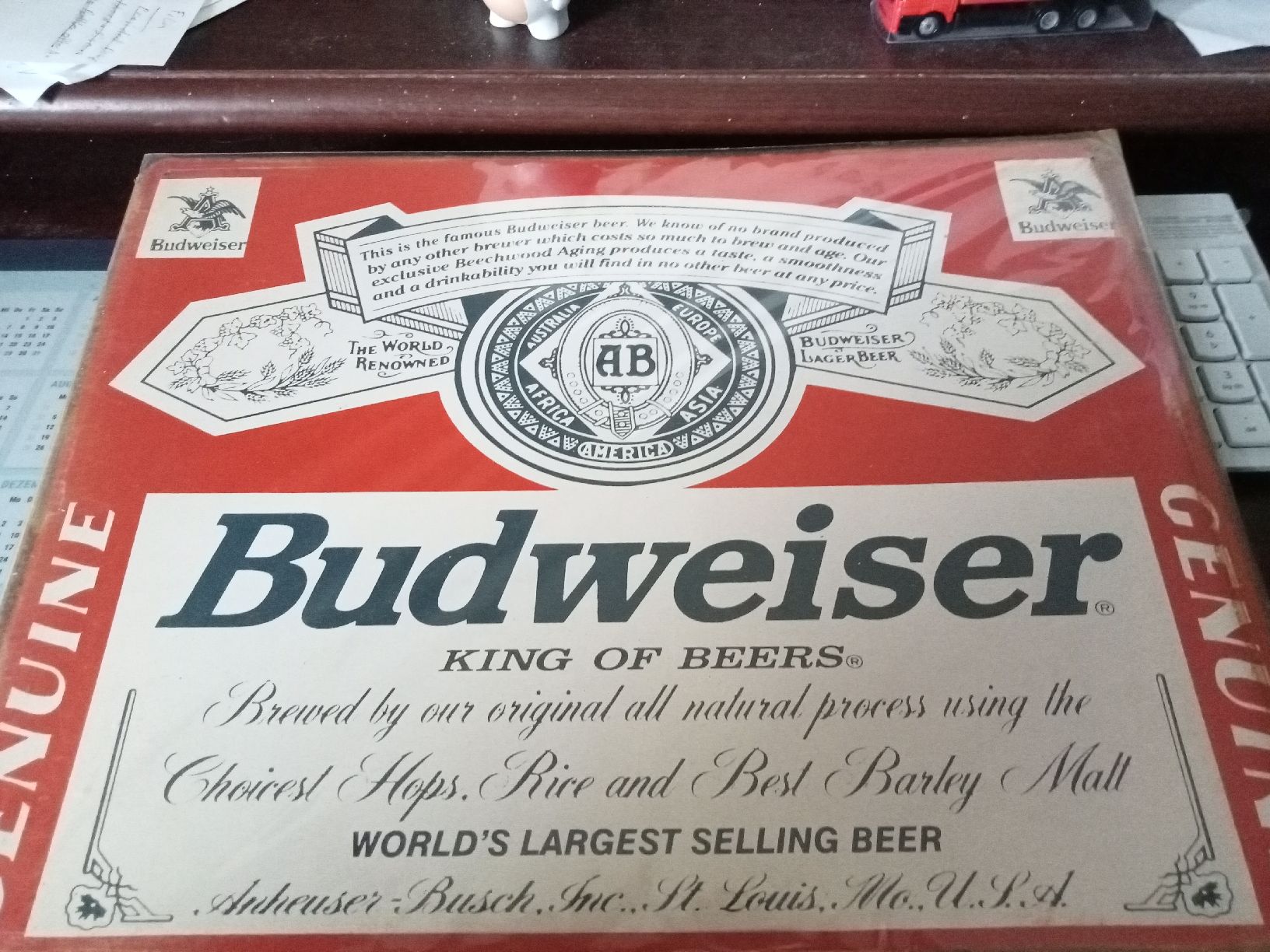 Budweiser Insegne: Blechschild-BUDWEISER-King of Beers – Nuovo e nell'imballaggio originale da Rupperswil venduto da big-one-sale