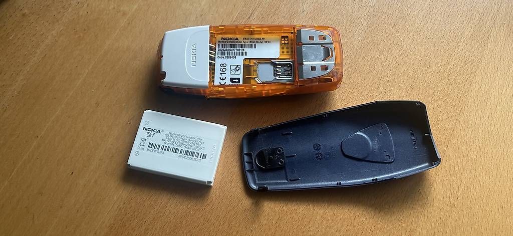 Telefoni cellulari / Smartphones: Nokia 3510i Handy inkl. Ladegerät – Usato da Itingen venduto da Haefi 1