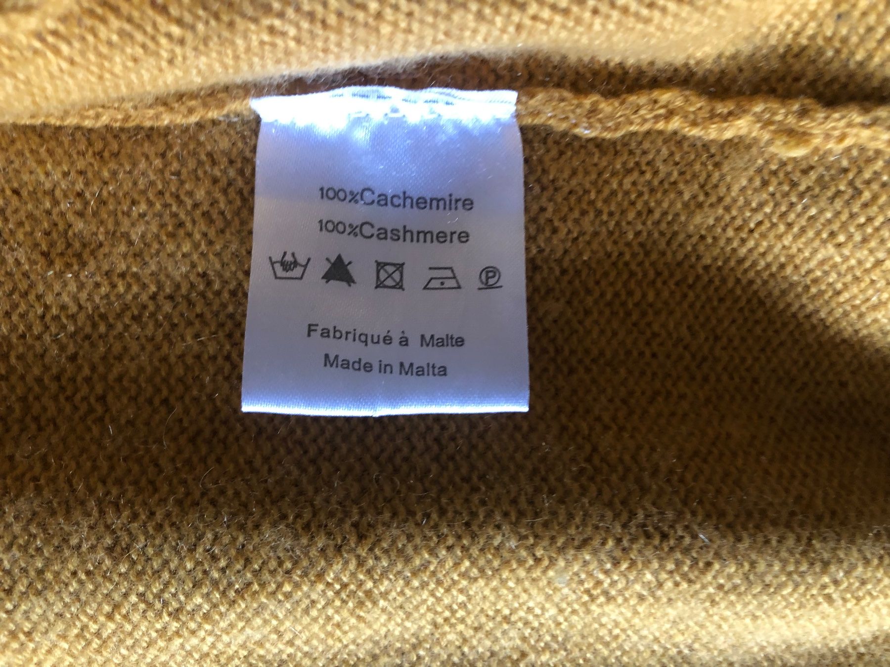 Gilet & Giacche senza maniche: Jaquette cachemire Rose Anna – Usato da Dotzigen venduto da SecondHandGems 8