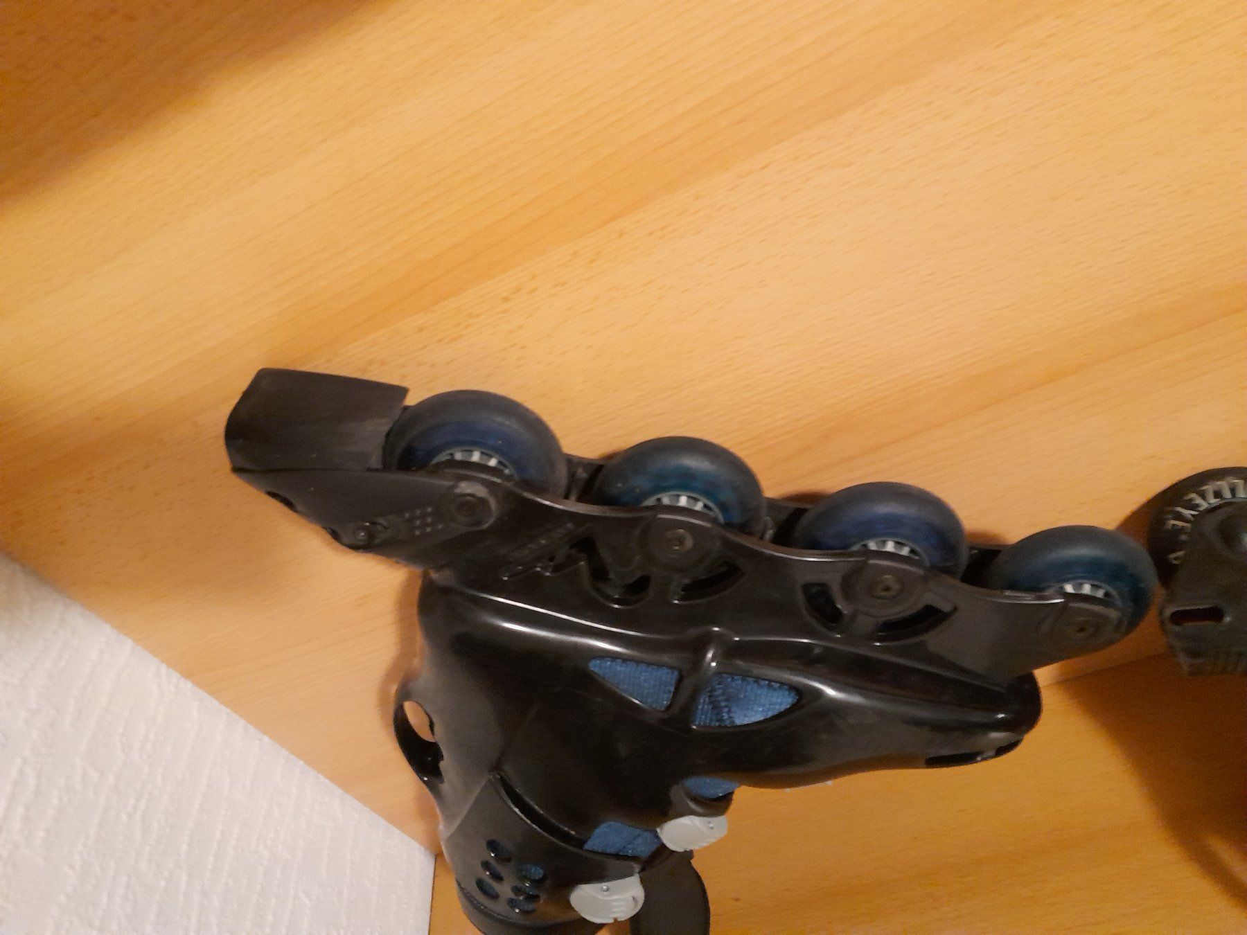 Pattini in linea & Pattini a rotelle: Rollerblades 36-41 kaum benutzt – Usato da Baar venduto da Luusbuesi 2