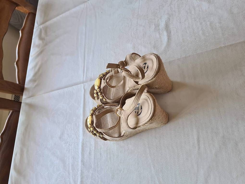 Scarpe da donna: sandales femme – Usato da La Croix (Lutry) venduto da azzura01 3