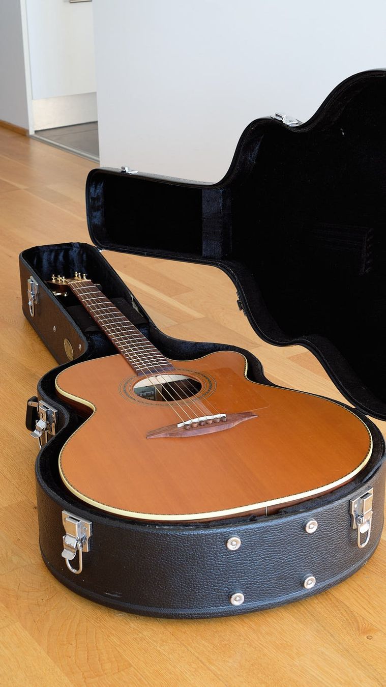 Furch Strumenti musicali: Furch S42-CR Westerngitarre – Usato da Bern venduto da loof 9