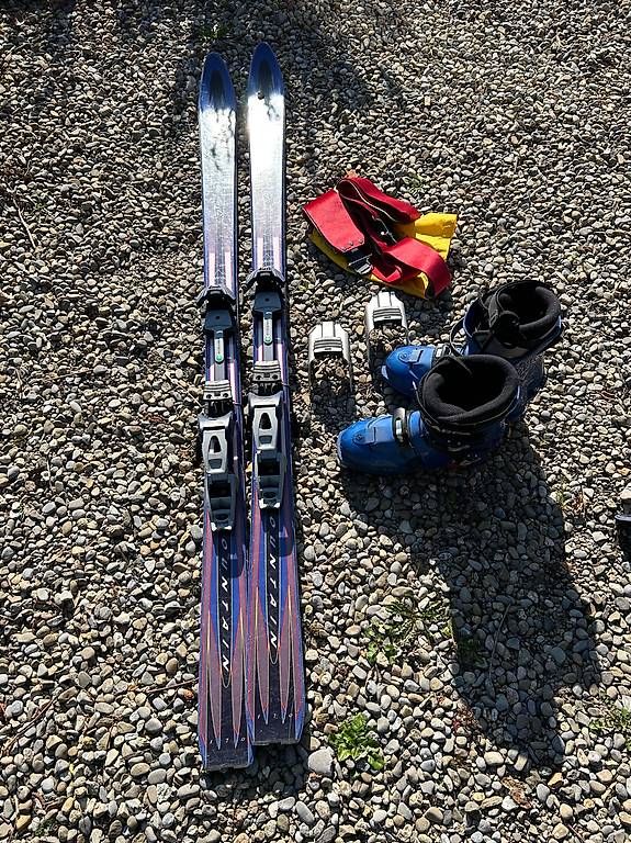 Black Diamond Skis: Skitourenausrüstung – Gebraucht aus Neuenegg von Handele