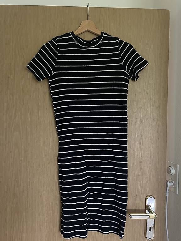 Shein Robes: Streifenkleid – D'occasion à Zürich par mar_5gpw