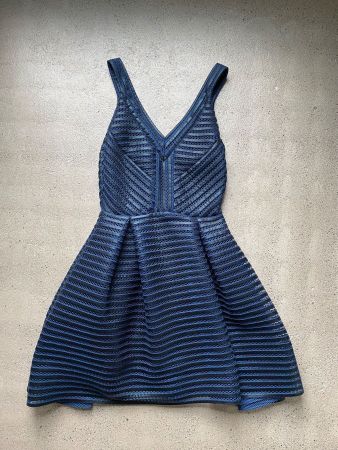 Kleid von Maje, Grösse S, ungetragen!