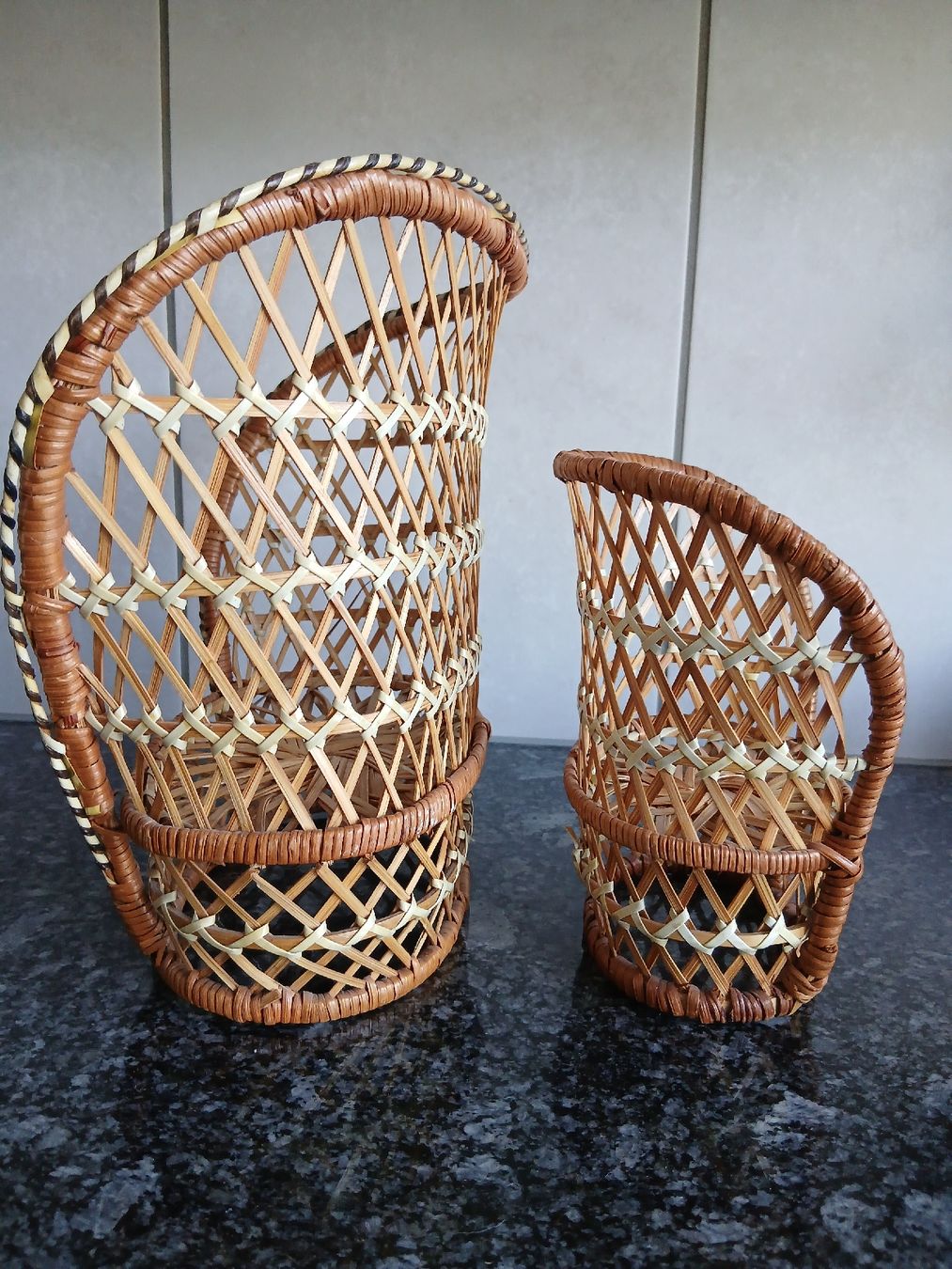 Sessel: fauteuil en osier pour poupées  – Gebraucht aus Biel/Bienne von Monhub 7