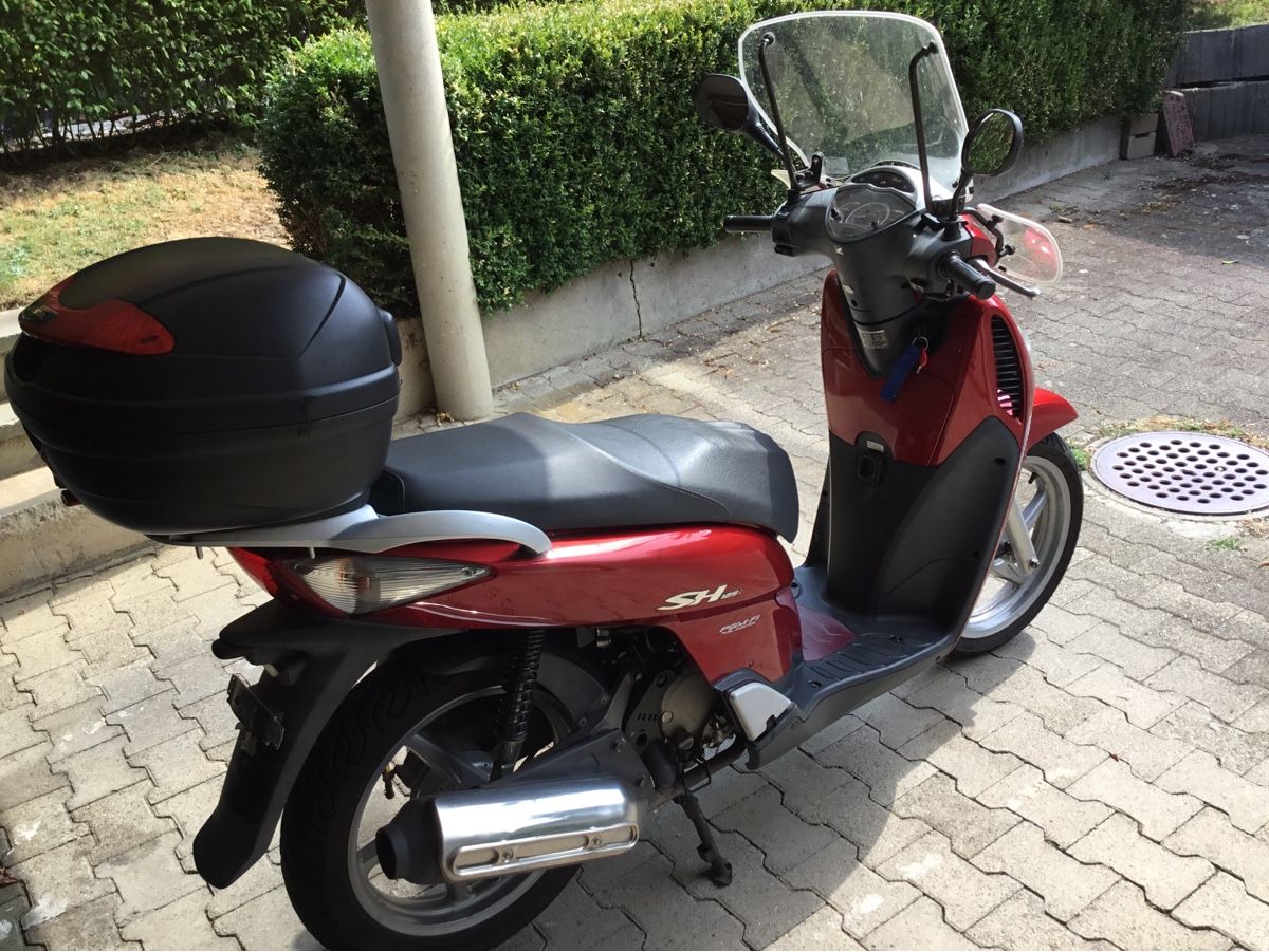 Honda Scooter: Roller Sh 125 ccm – Difettoso da Ziefen venduto da Anker2 1