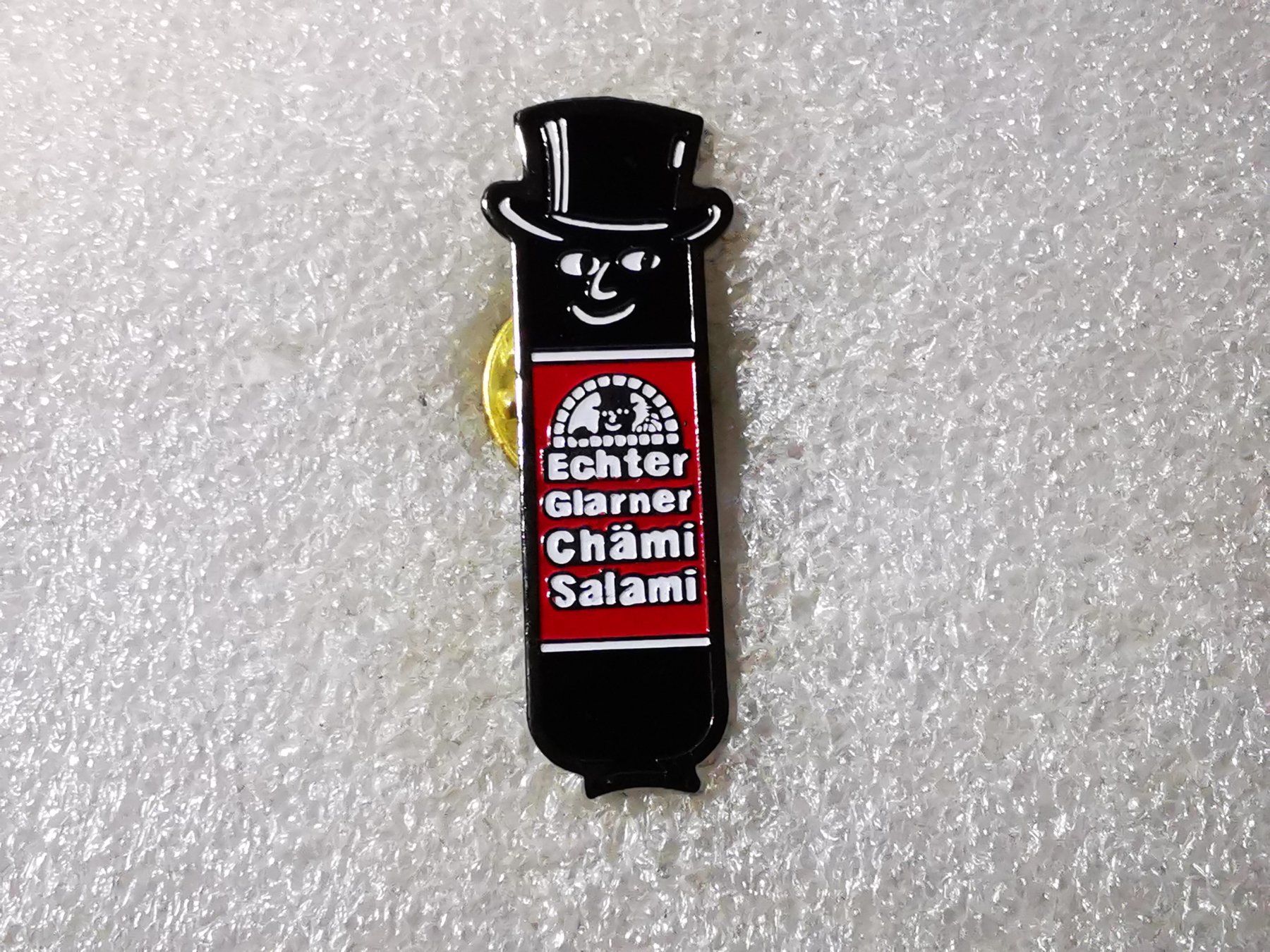 Placchette & Badge: Ansteckpin 56: Echter Glarner Chämi Salami – Usato da Oppligen venduto da Pin-Fall-Shop