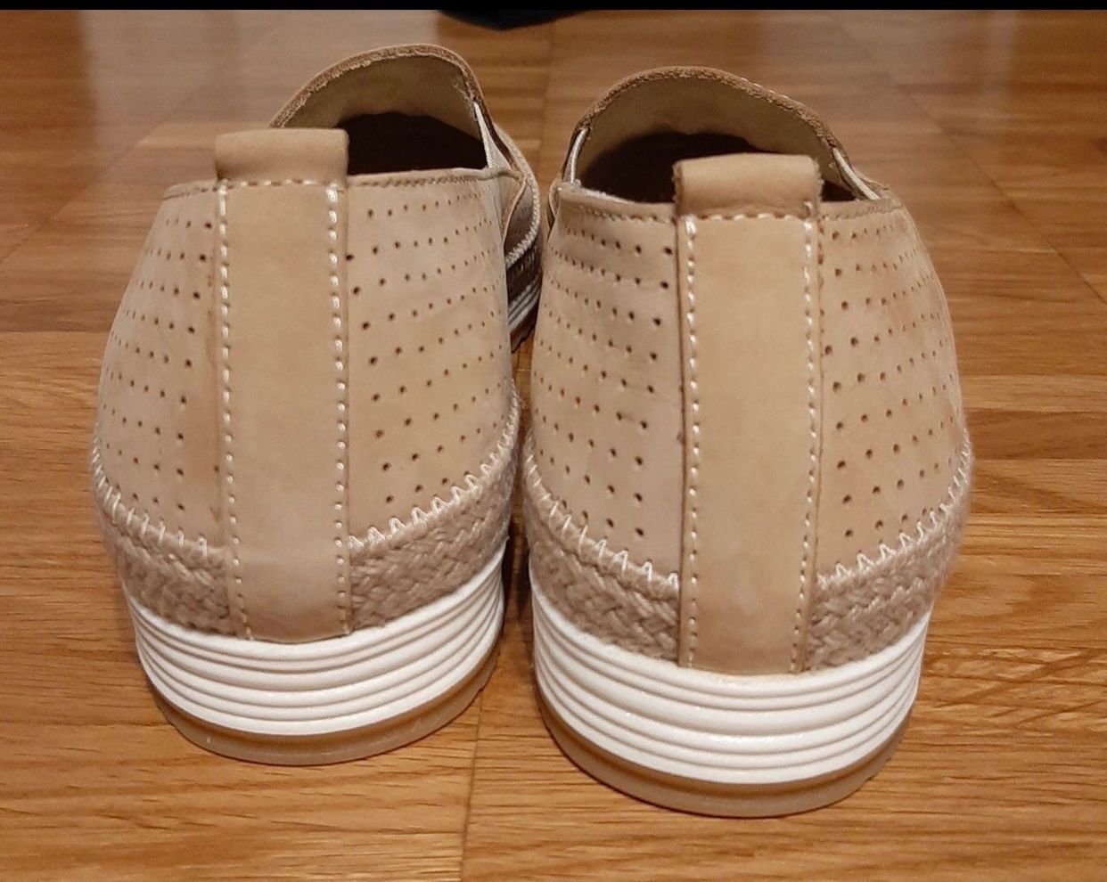 Scarpe da donna: leder schuhe gr 38 – Usato da Winterthur venduto da EasyRS 3