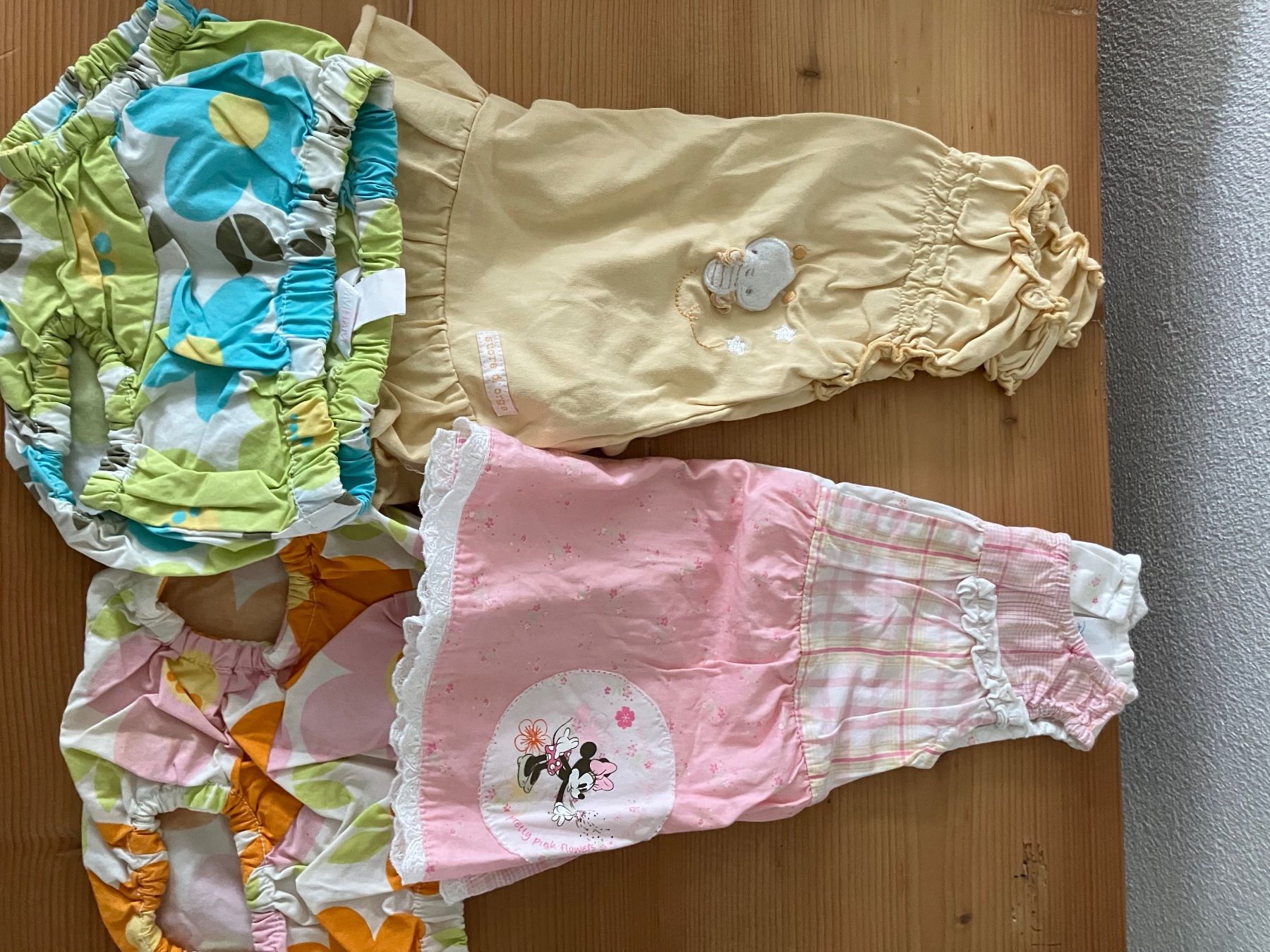 Lotti & Set di vestiti: Kleiderset Mädchen 68 (30-teilig) – Usato da Chur venduto da steffeli04 1