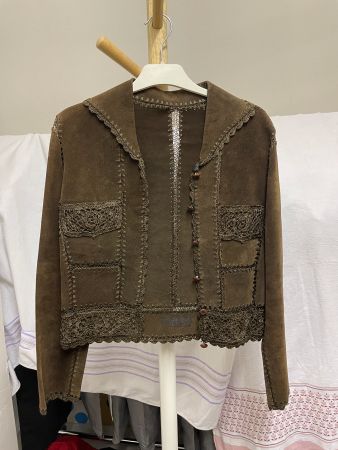 Braune Vintage Lederjacke mit Häkeldetails Crochet