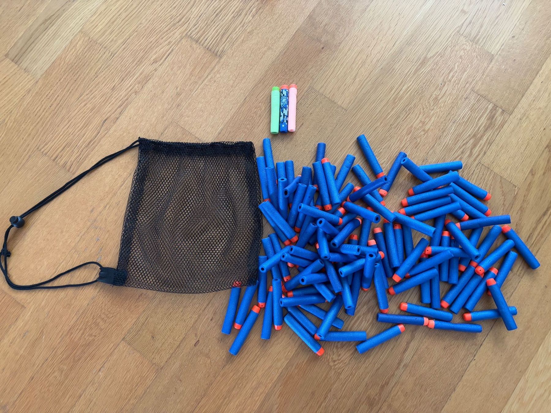 Nerf Giocattoli: Sparset an Nerfpfeilen – Usato da Schlieren venduto da sch_df8p 1