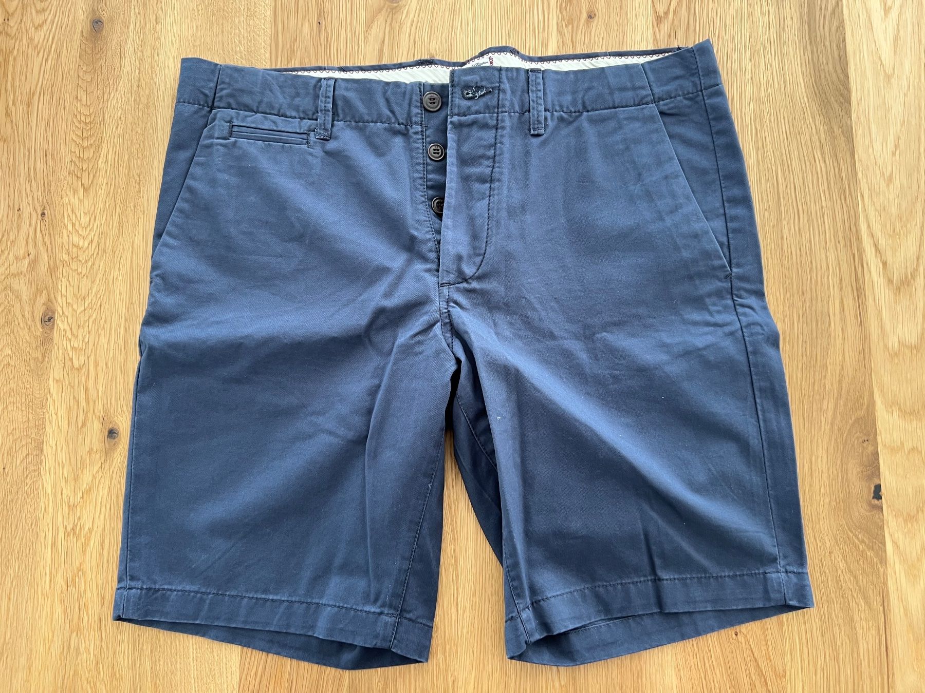 Kleiderpakete: 2x Sommer Shorts, Grösse 34, neuwertig – Gebraucht aus Gossau ZH von Marco821 2