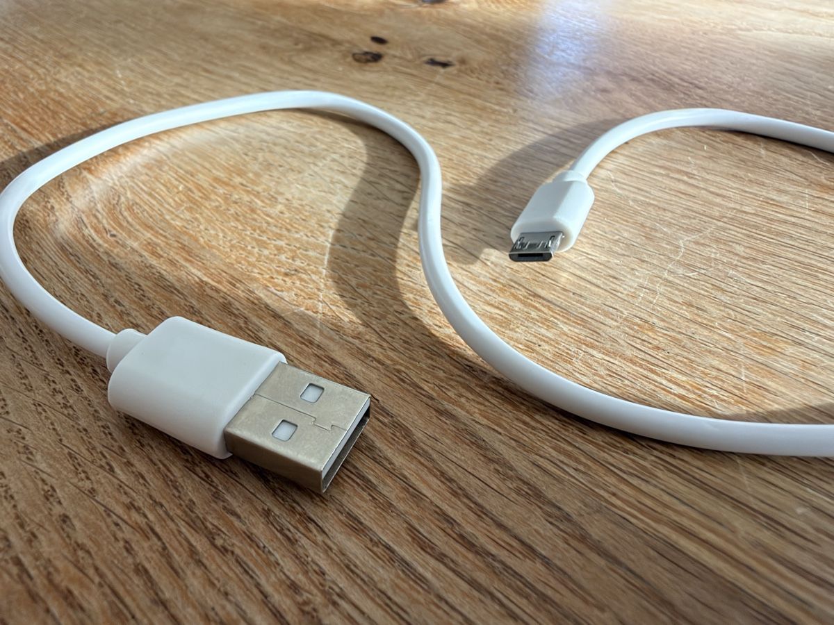 Cavi: Kabel - USB-A zu Mikro-USB – Usato da Adligenswil venduto da anvil3001 1