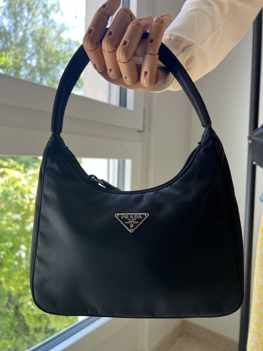 Prada Borse da donna: Prada mini Handtasche aus Nylon – Schwarz – Usato da Zürich venduto da ClosetKTT