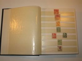 Grosses Briefmarkenalbum mit vielen alten ausl. Marken