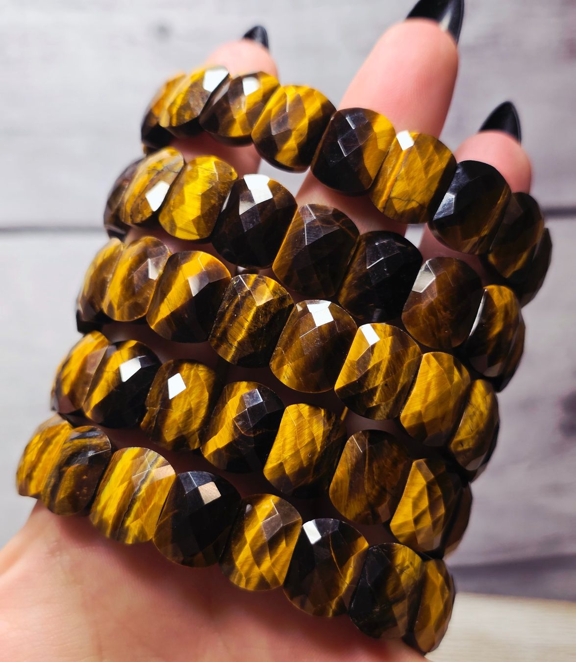 Minerali & Pietre curative: Hochwertiges Tigerauge Softbangle Armband – Nuovo e nell'imballaggio originale da Matzingen venduto da Shay_Crystalz 2