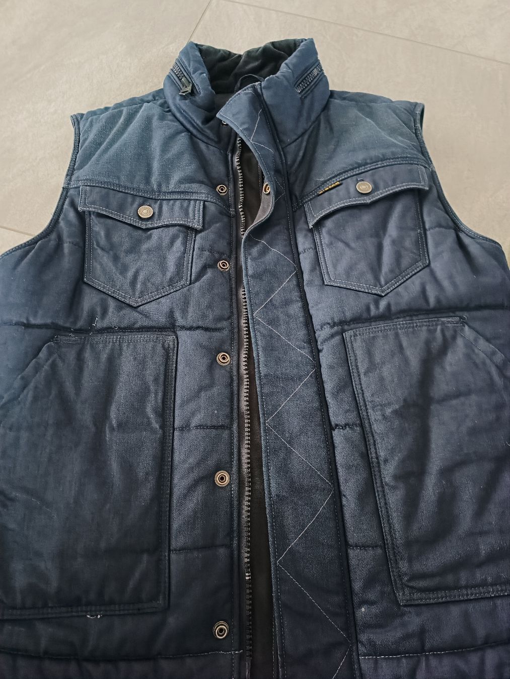 G-Star Gilet & Giacche: Gilet kurzarm – Usato da Thun venduto da oli_s6kv 1