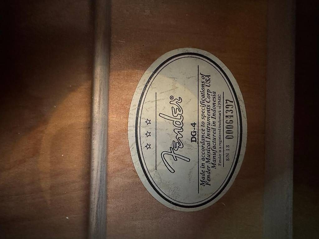 Instruments de musique: Fender DG4 Acoustic Dreadnought Almost Vintage! – D'occasion à Morges par GvnMusic 6