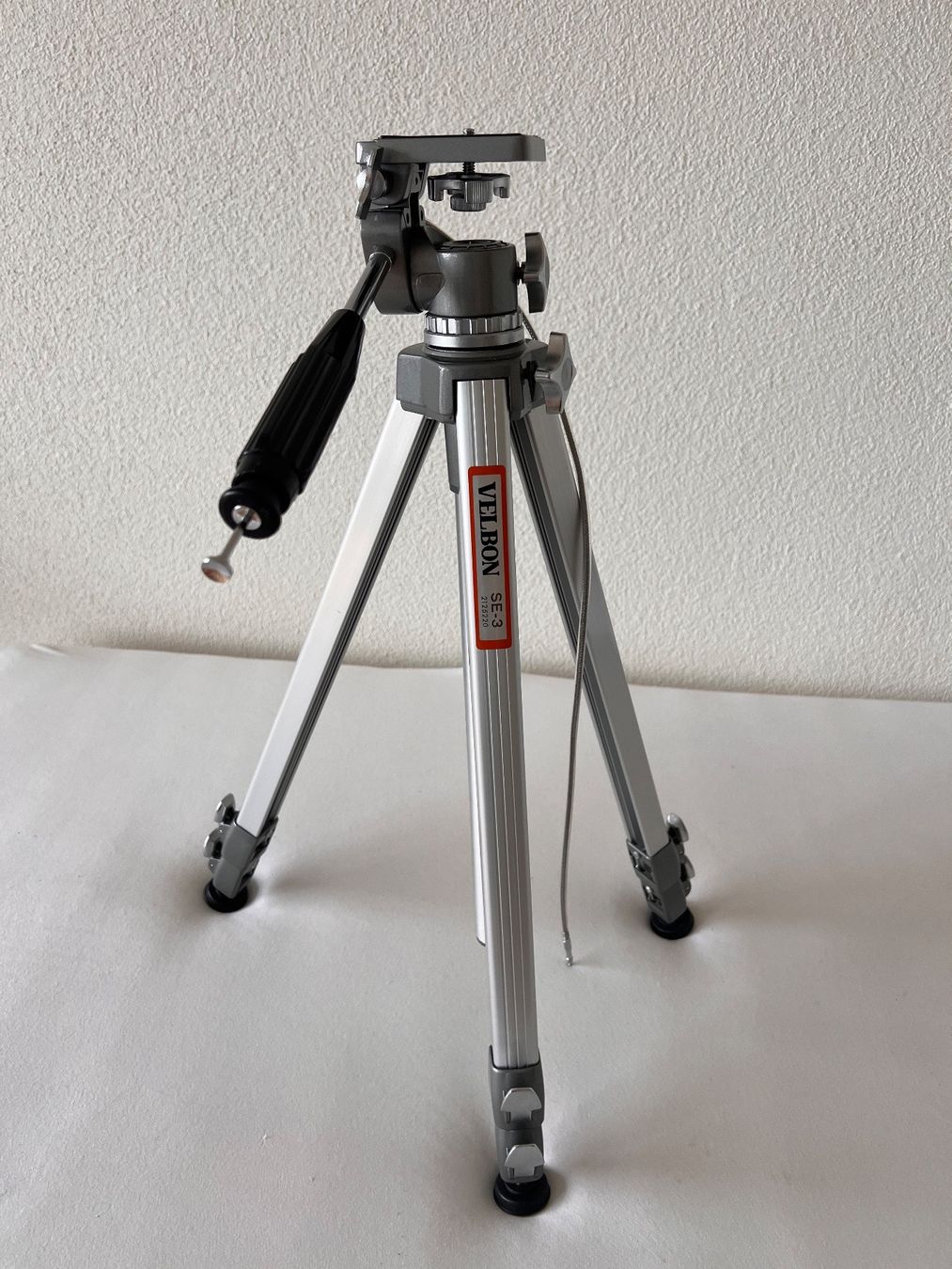 Velbon Stative & Köpfe: VELBON Tripod SE - 3 Stativ – Neu (gemäss Beschreibung) aus Adliswil von groenland01