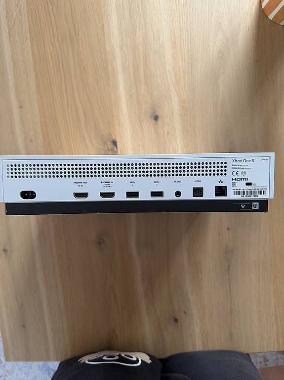 Microsoft Konsolen: Xbox One S 500GB + Controller + 7 Spiele – Gebraucht aus Dino von r.comi25 3