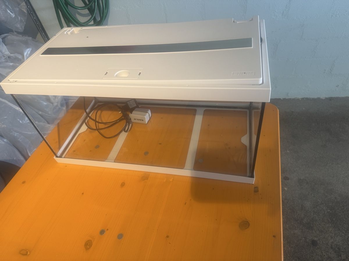 Aquarium: Aquarium – Gebraucht aus Hinteregg von keke019 1