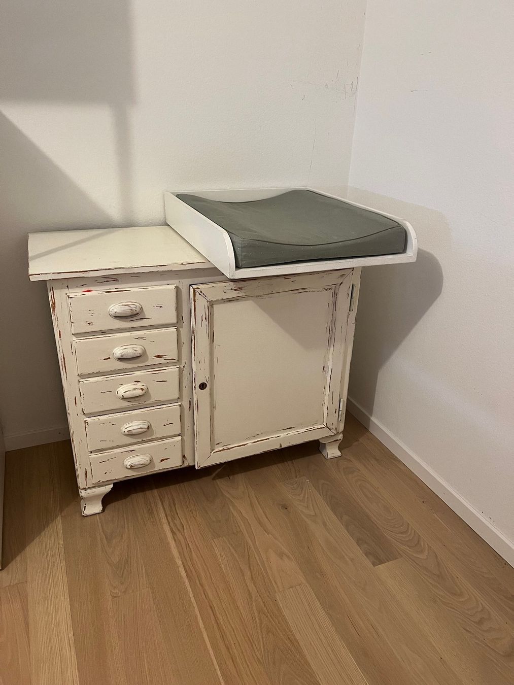 Fasciatoi & Accessori: praktische Shabby-Chic Wickelkommode – Usato da Thalwil venduto da schlluka