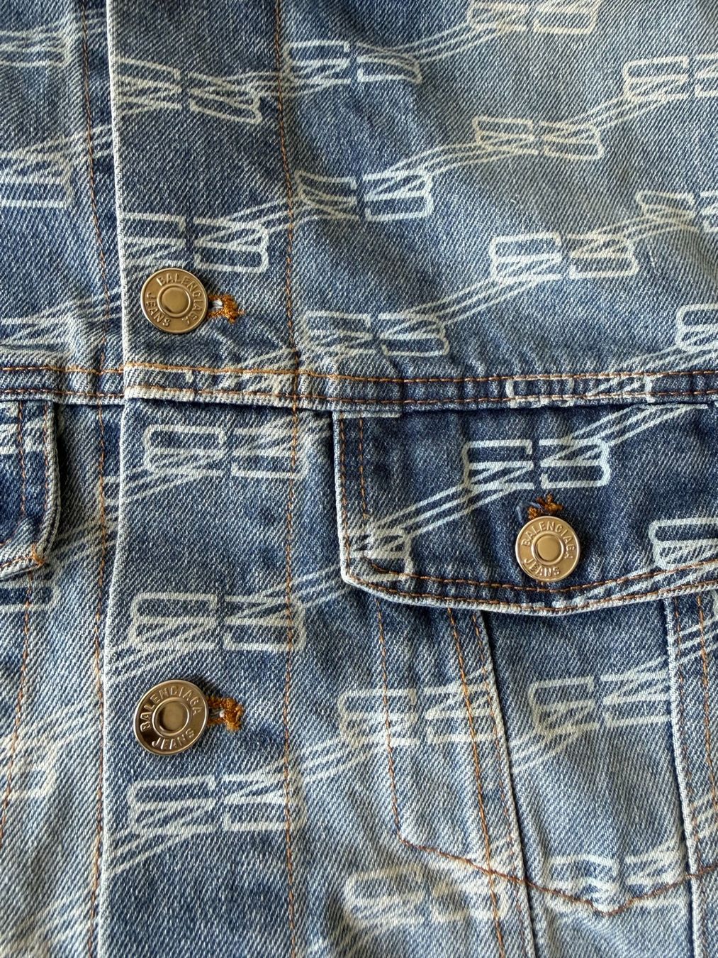 Balenciaga Giacche: BALENCIAGA Monogram Denim Hemd Jacket GR. M 100% ORIGINAL – Usato da Kreuzlingen venduto da Selliton 2