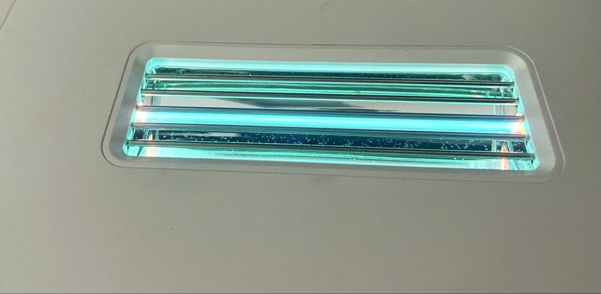Pasti del neonato: [NEU]: Sterilisator mit UV-Licht – Nuovo (secondo la descrizione) da Arni AG venduto da CreaFlex 2