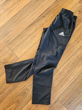 ADIDAS Sport / Trainer Hose Gr. 176 - wie neu!