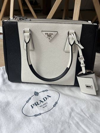 Prada Leder shops Tasche Ledertasche Original