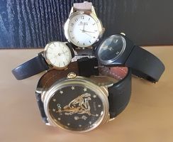 4 verschiedene Uhren / Armbanduhren