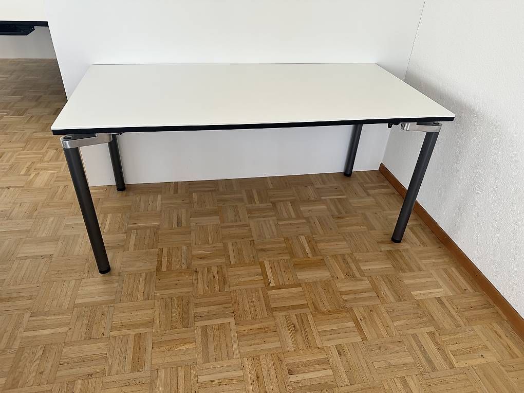 Schreibtische: Mecono Tisch - Bürotisch – Gebraucht aus Wangen SZ von Jaay_Sky