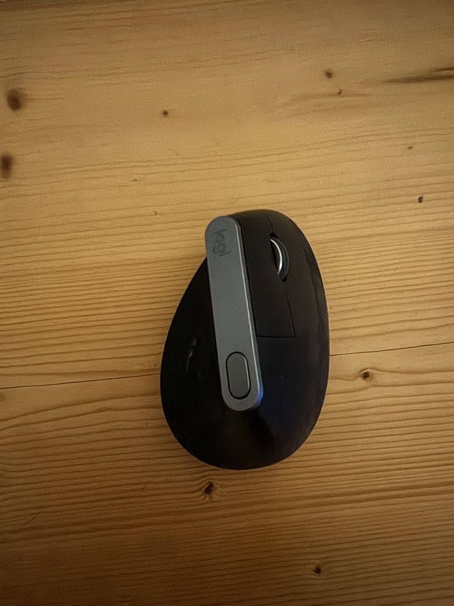 Logitech Maus: Logitech MX Vertical Mouse, black, used – Gebraucht aus Dübendorf von wan_j8kk