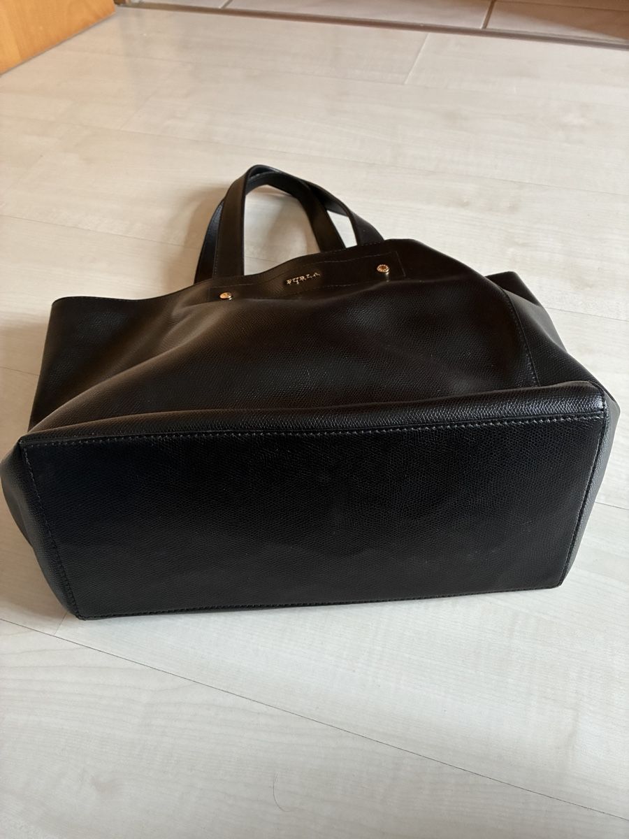 Furla Borse da donna: Furla schwarze Leder Handtasche – Usato da Winterberg ZH venduto da martinahoegger 1