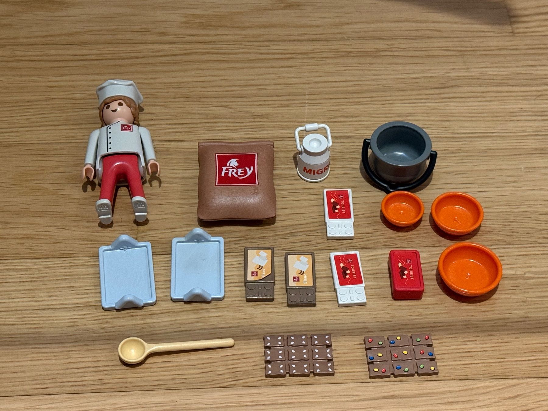 Playmobil Giocattoli: Playmobil Mania Migros Frey Chocolatier – Usato da Au ZH venduto da Shalima1985 1