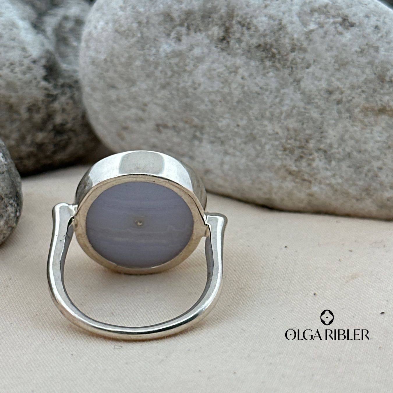 Olga Ribler Anelli: Silber Ring 925 mit Chalzedone Grösse 56 – Nuovo (secondo la descrizione) da Luzern venduto da Schmuckoutlet 1