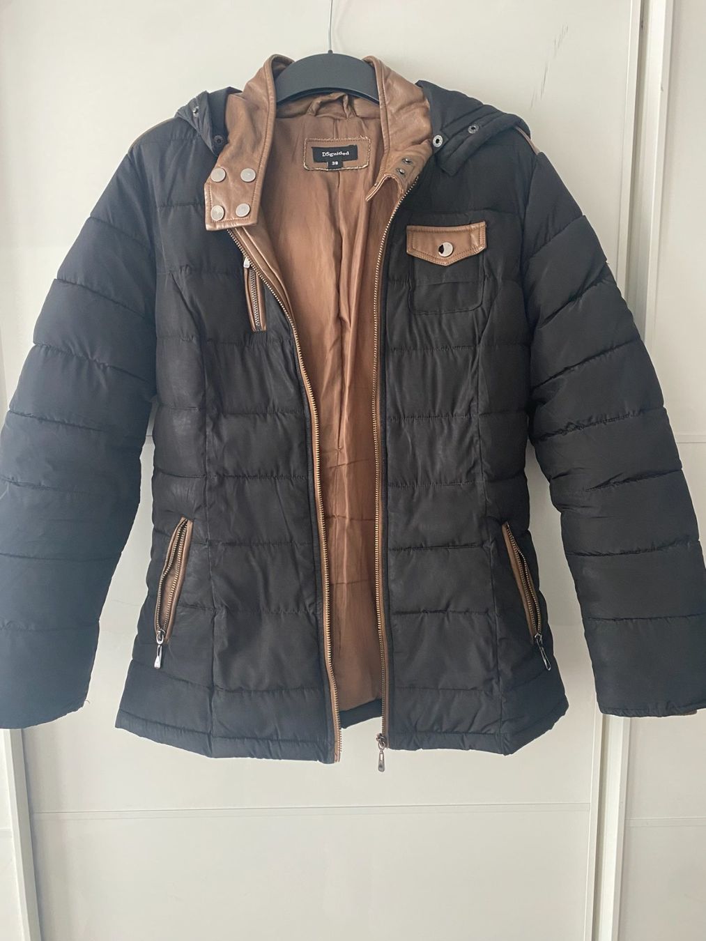 Zara Giacche: Schwarze Jacke mit braunen Details Gr. 38 DSguided – Usato da Füllinsdorf venduto da Sunnebliemli7