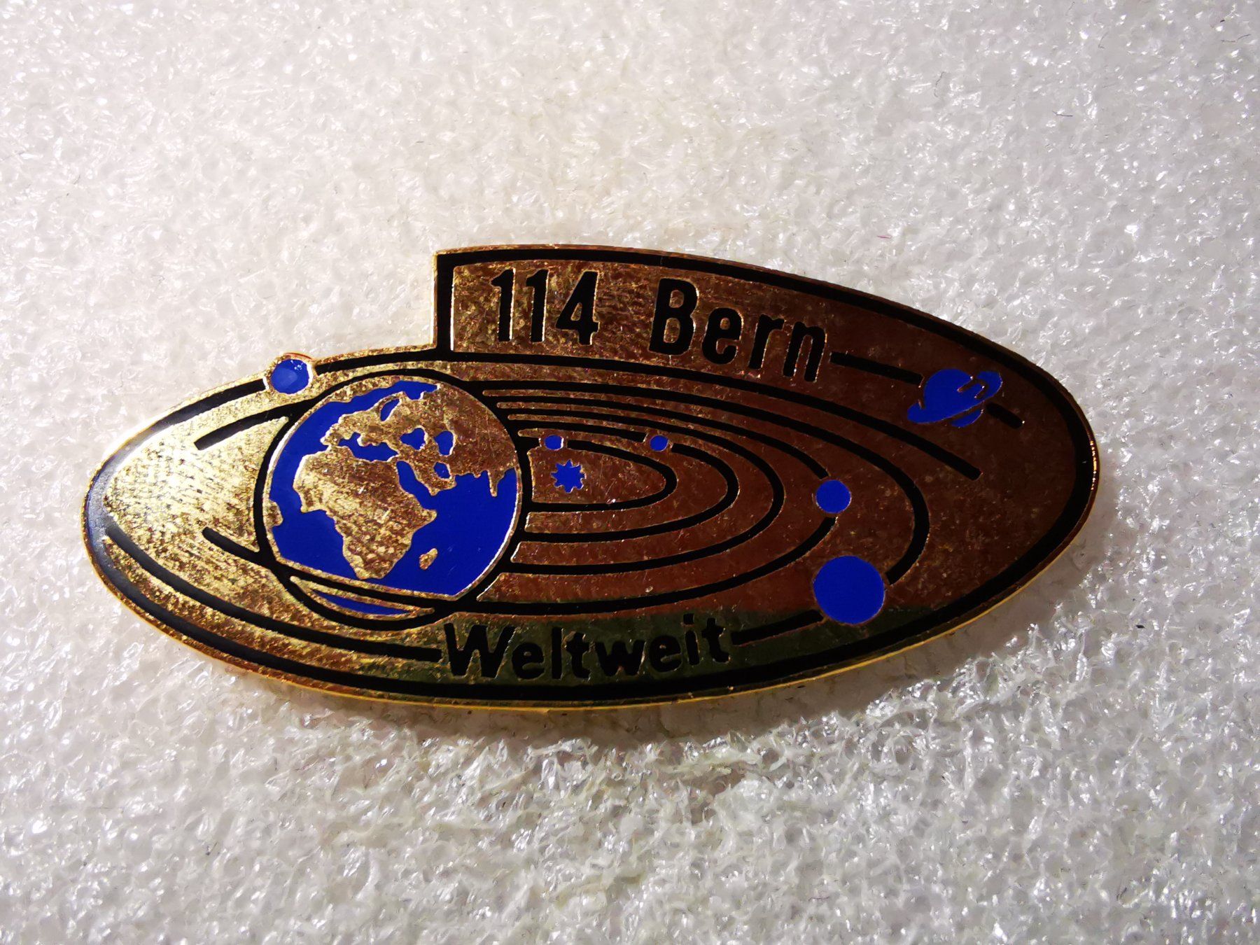 Placchette & Badge: Ansteckpin 87: 114 Bern Weltweit – Usato da Oppligen venduto da Pin-Fall-Shop